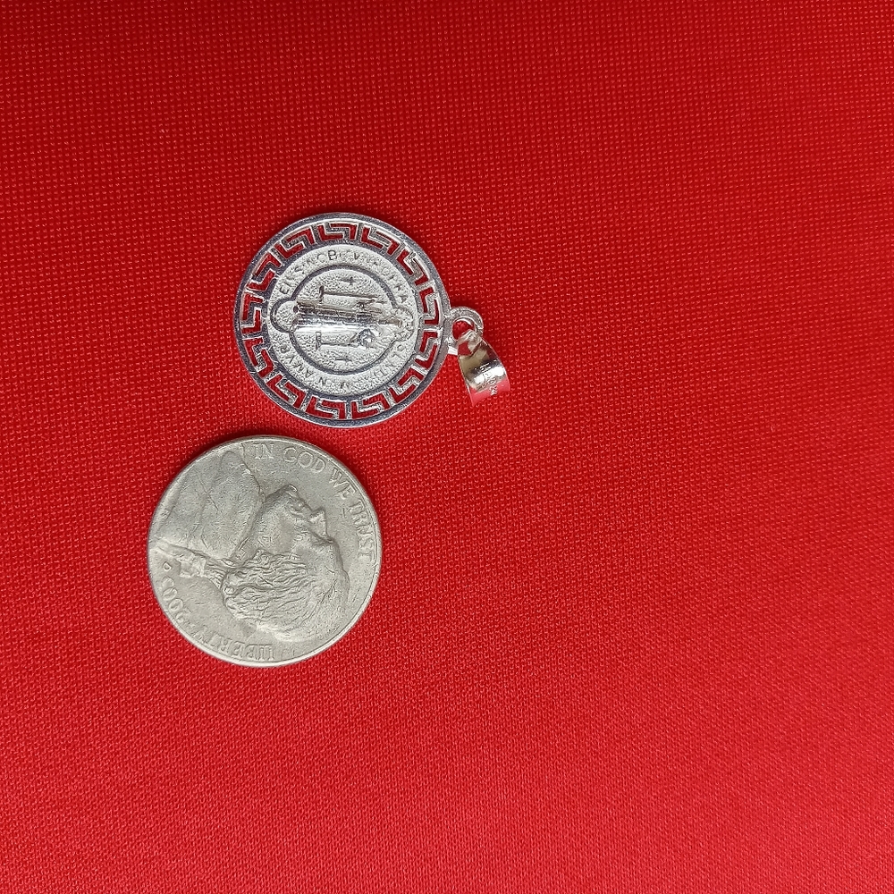 925 Sterling Silver St Benedict Catholic Medal and chain necklace - Picture 9 of 15